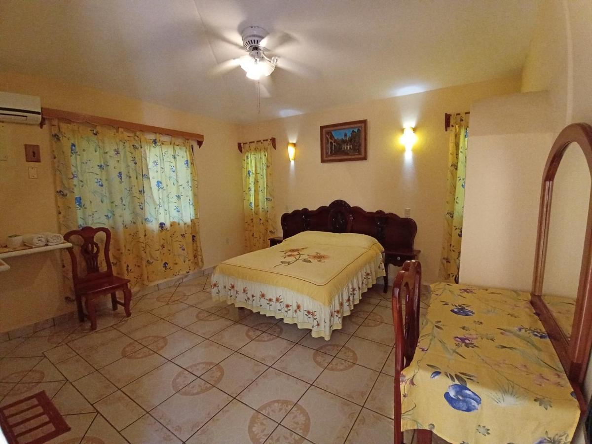 Hotel Cabanas Margarita & Ed Palenque Zewnętrze zdjęcie